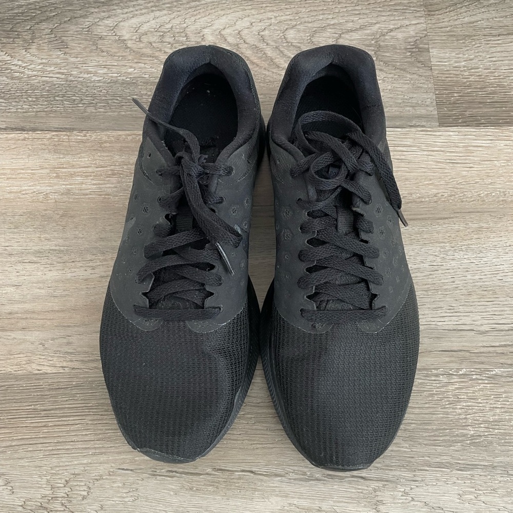 Nike Downshifter 7 Black Running Shoes Women’s Size 7.5 Sneakers - Picture 2 of 7